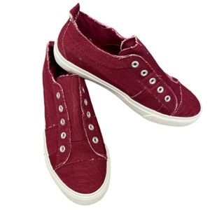 Corkys Babalu Maroon
